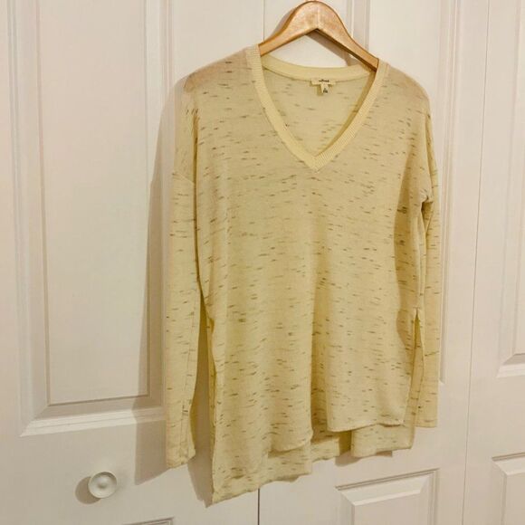 Aritzia Wilfred Cream V Neck Lightweight Sweater XS Oversized - Picture 4 of 7